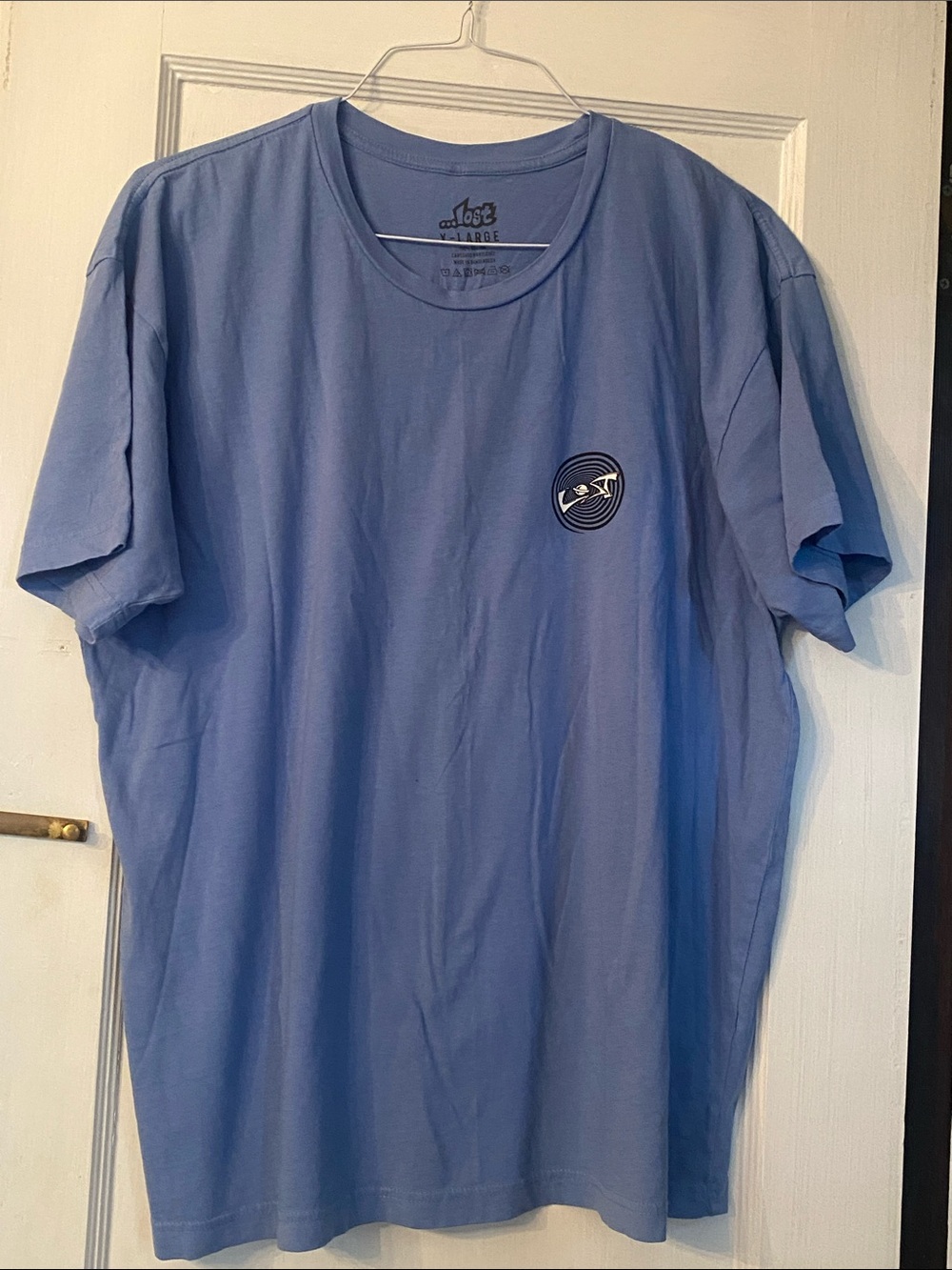 ...Lost Men’s XL Blue Graphic Cotton Crewneck T-Shirt  23"W x 28"L